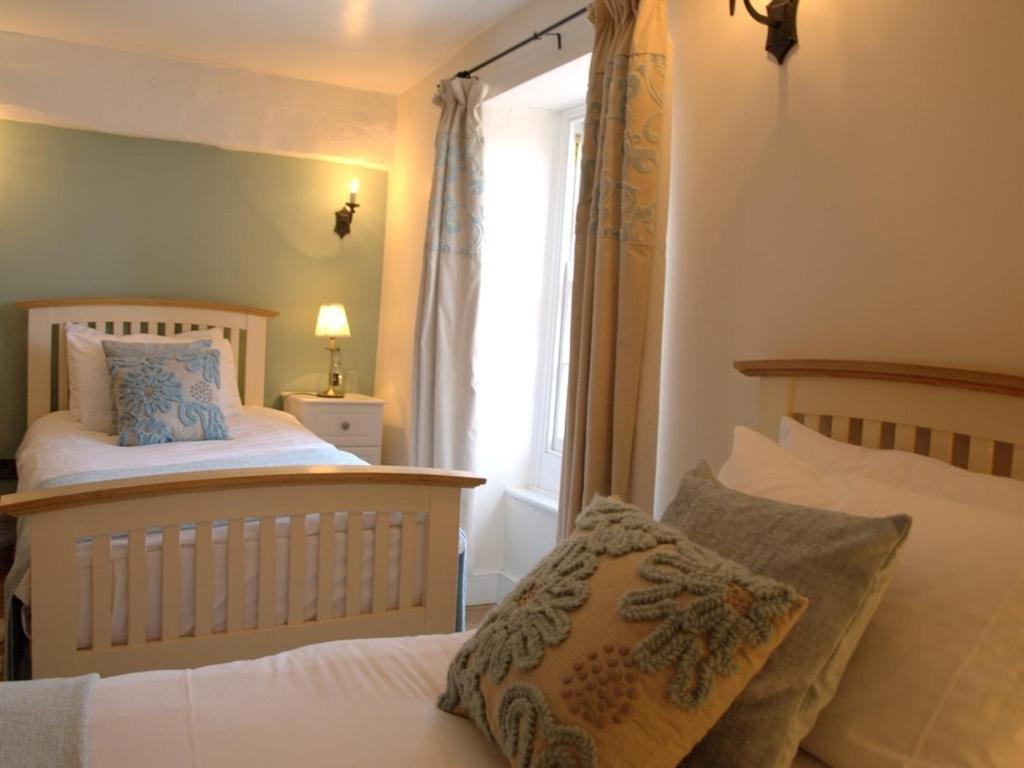 Kings Arms Hotel Abergavenny Cameră foto